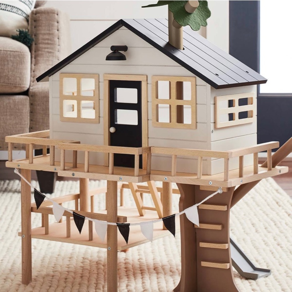 Brand new in box Hearth & Hand treehouse!